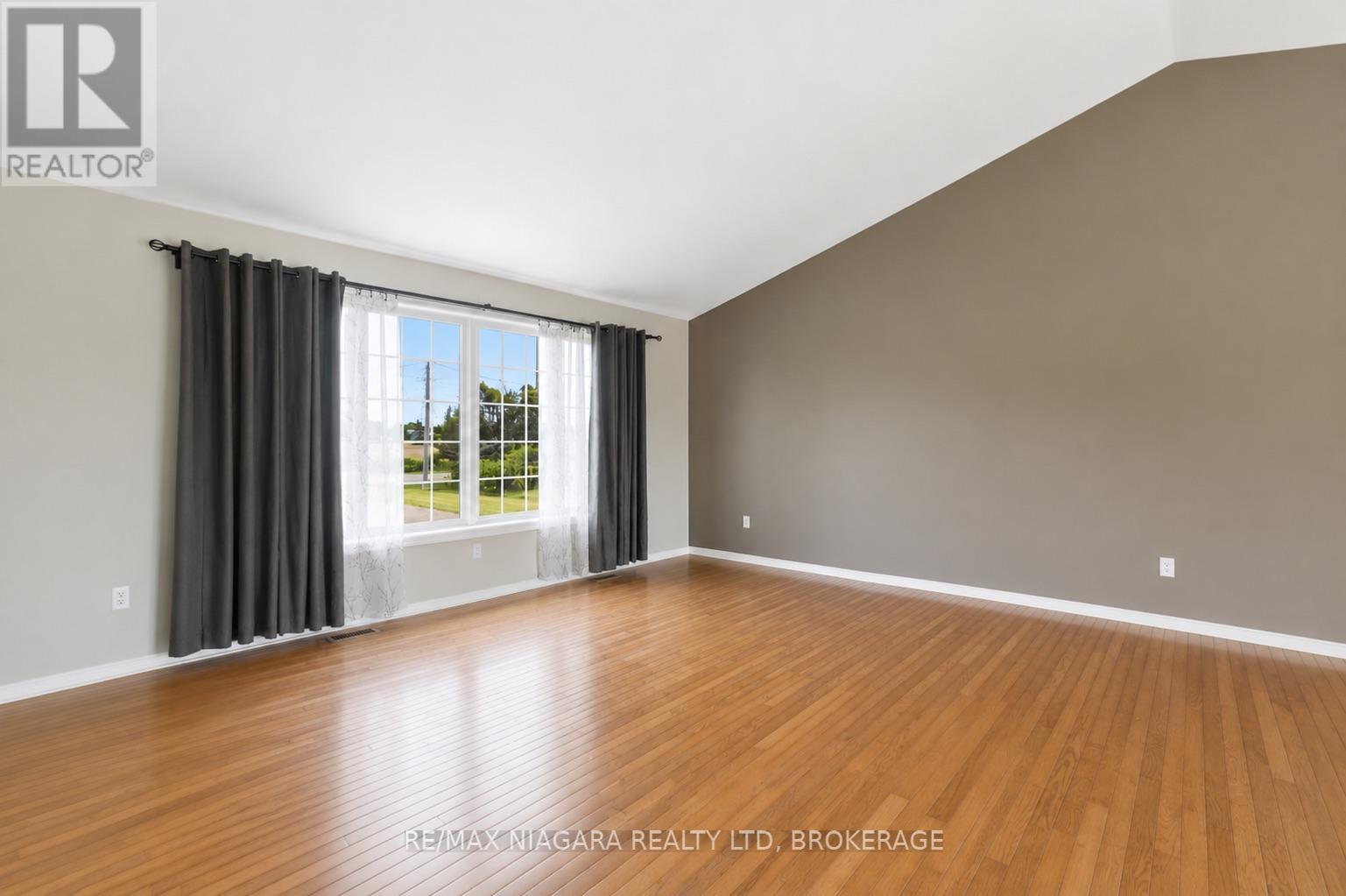 661 CARL ROAD - 9