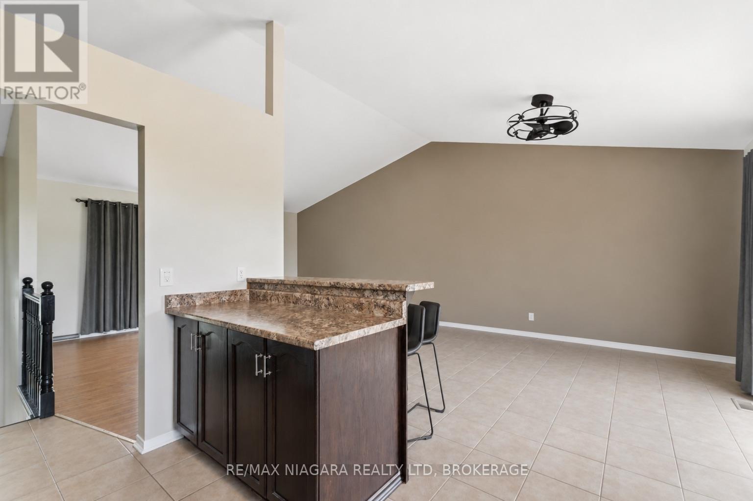 661 CARL ROAD - 8