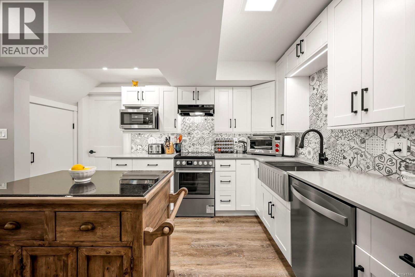 829 Lazo Rd - 34
