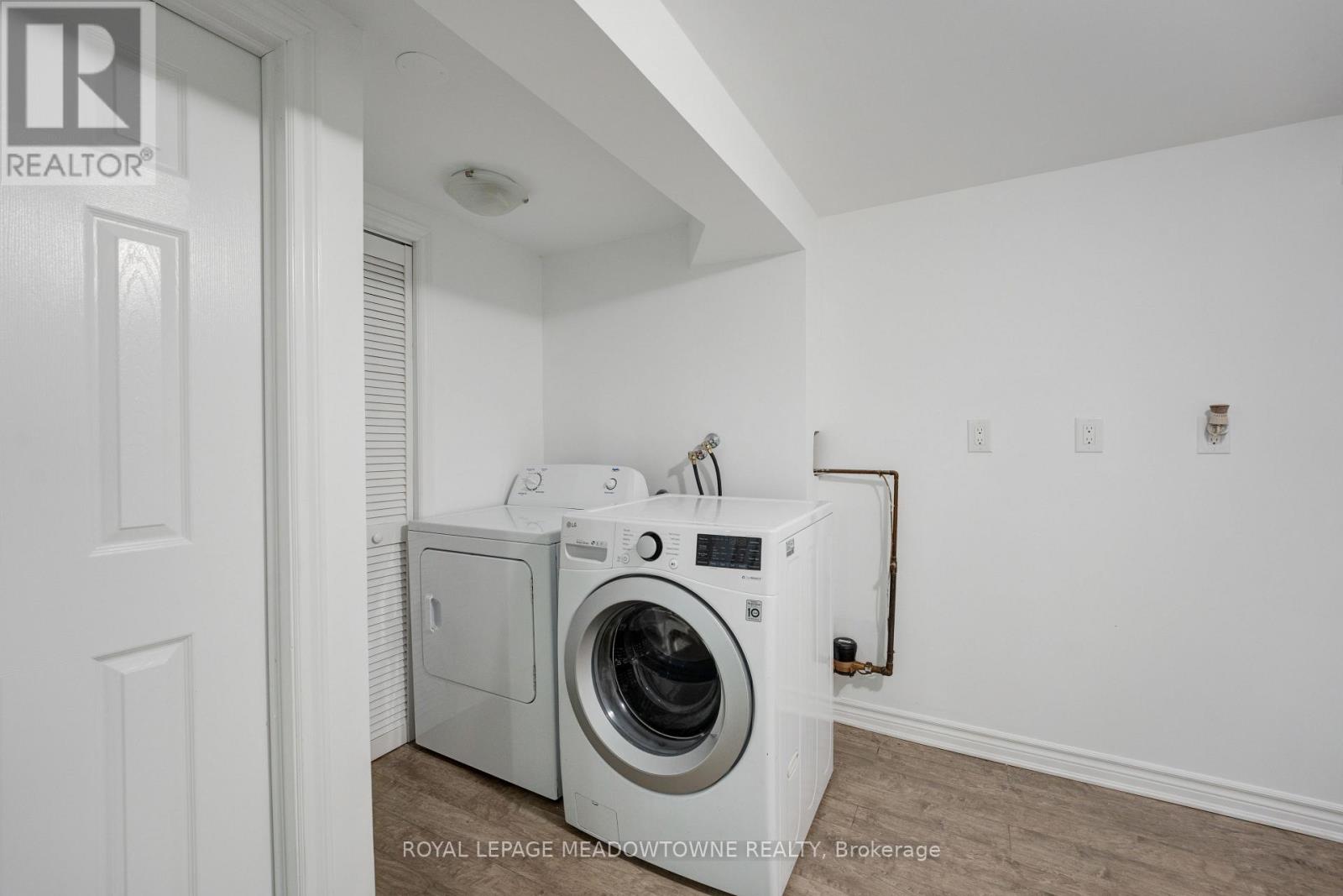 9 HARDCASTLE COURT - Image 24