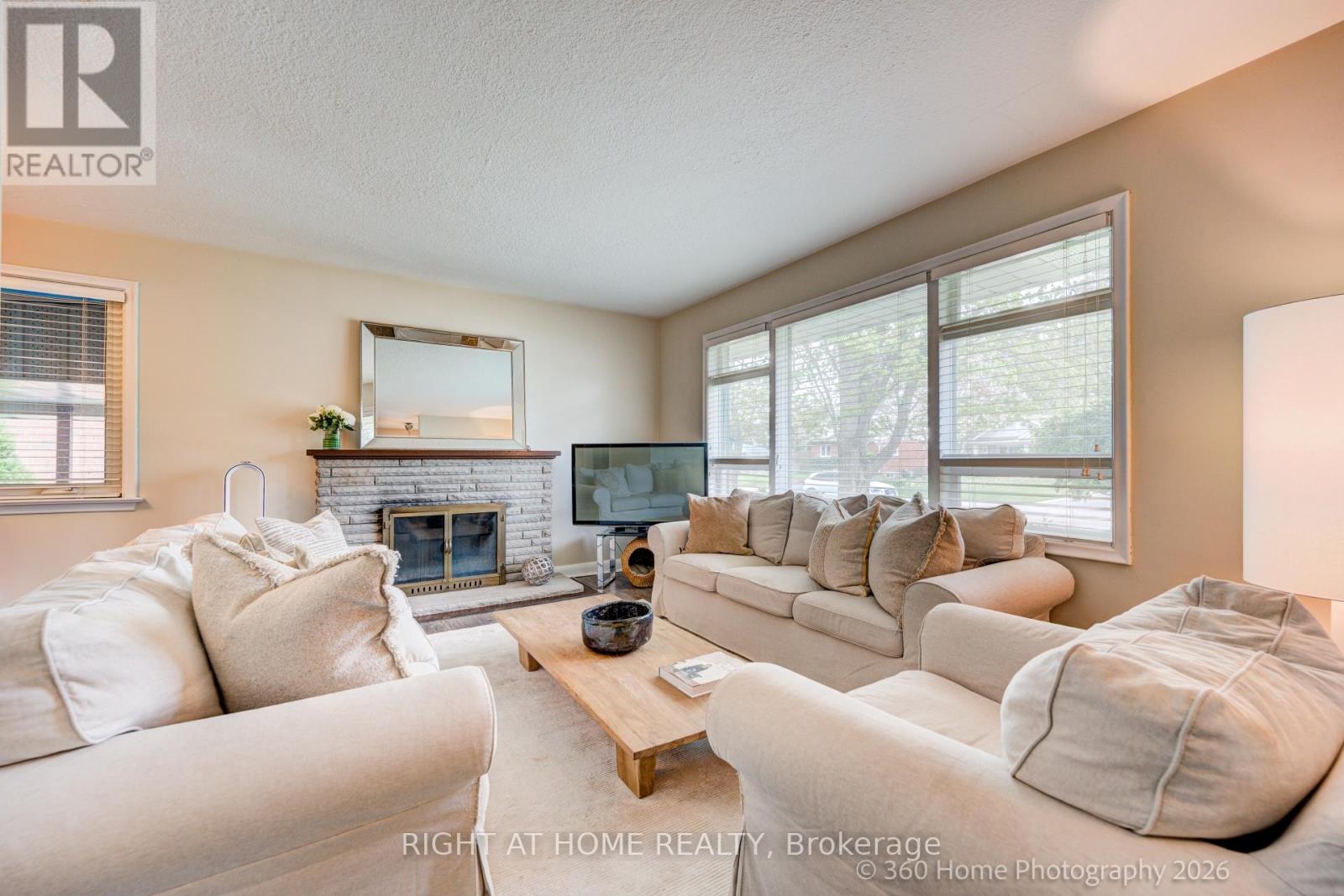 1493 CONSTANCE DRIVE - 6