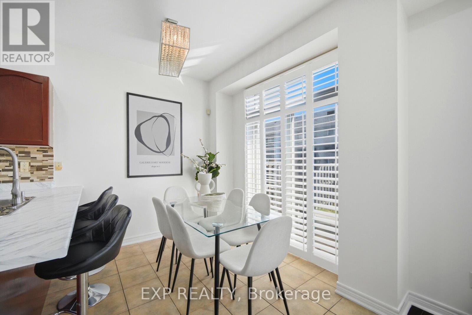 37 TOTTEN DRIVE - 16