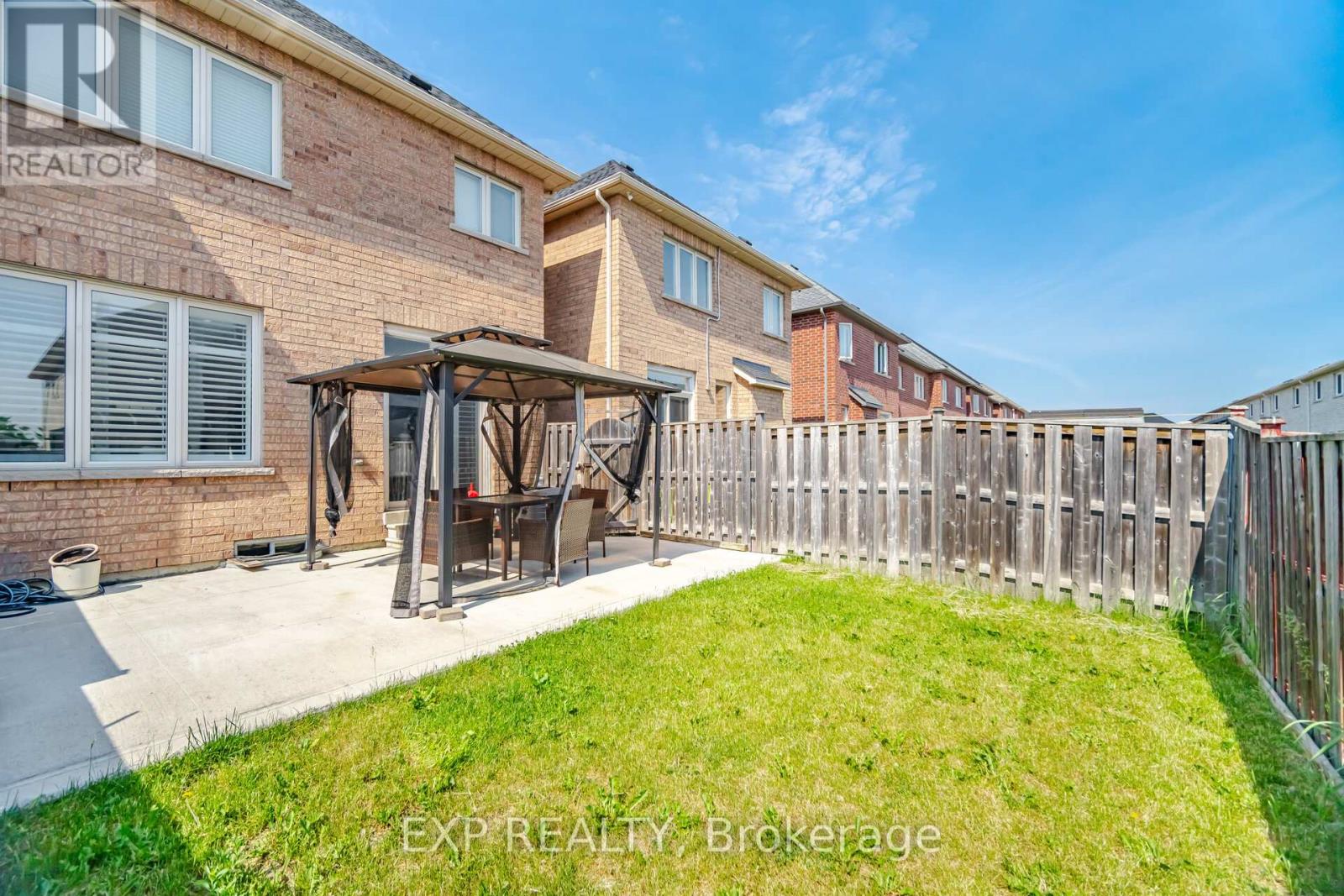 37 TOTTEN DRIVE - 31