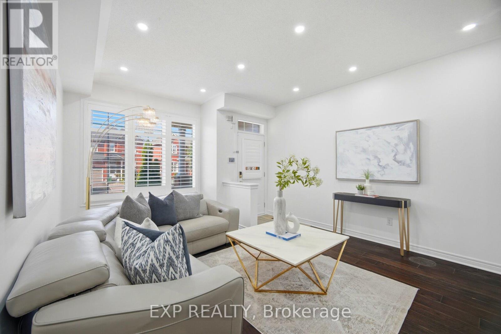 37 TOTTEN DRIVE - 7