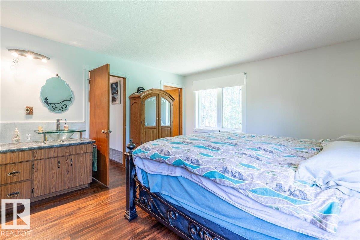 #8 465070 RGE ROAD 20 - 17