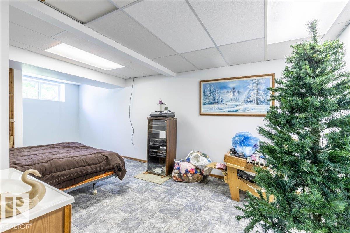 #8 465070 RGE ROAD 20 - 32