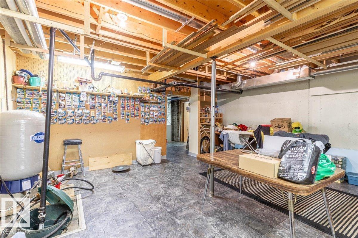 #8 465070 RGE ROAD 20 - 25