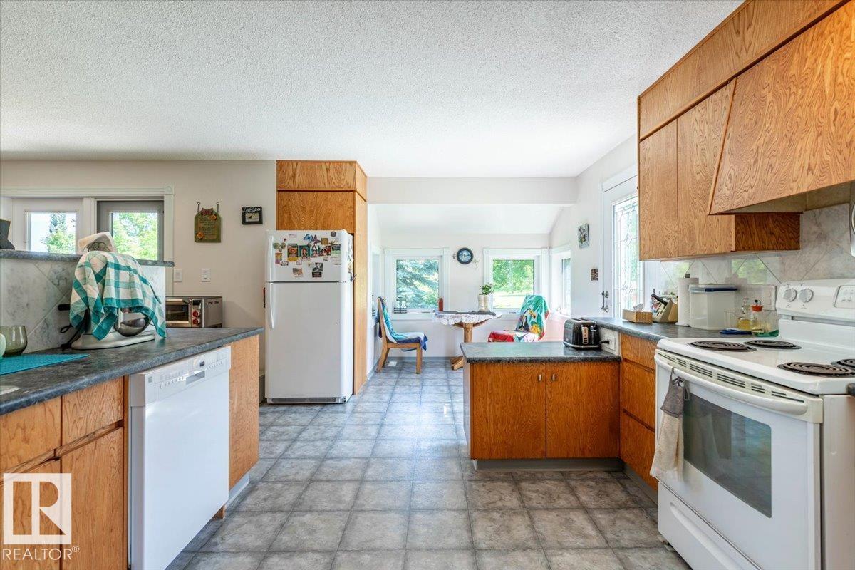 #8 465070 RGE ROAD 20 - 13