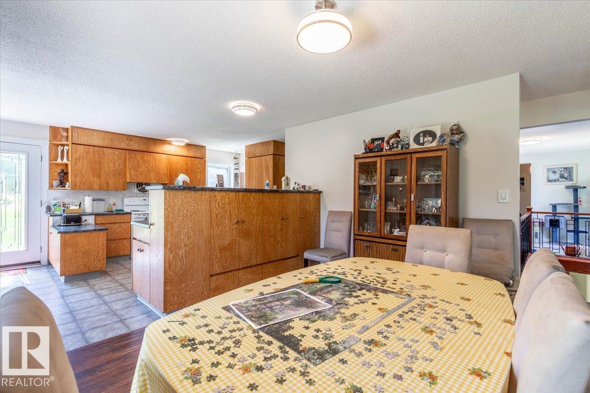 #8 465070 RGE ROAD 20 - 8