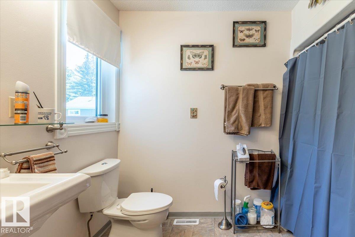 #8 465070 RGE ROAD 20 - 15