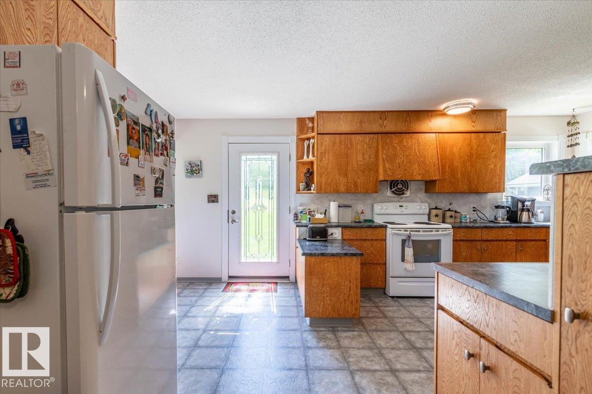 #8 465070 RGE ROAD 20 - 9