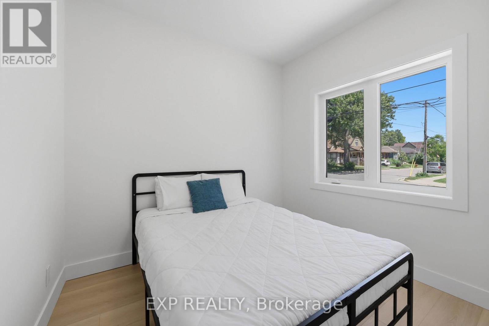 571 ELIZABETH STREET - 20
