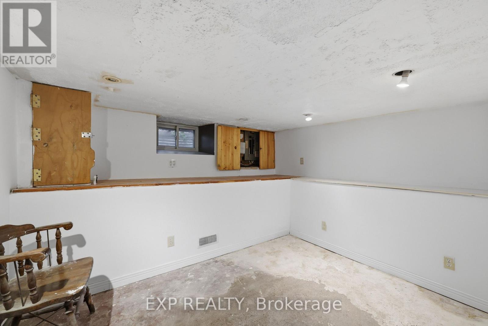 571 ELIZABETH STREET - 26