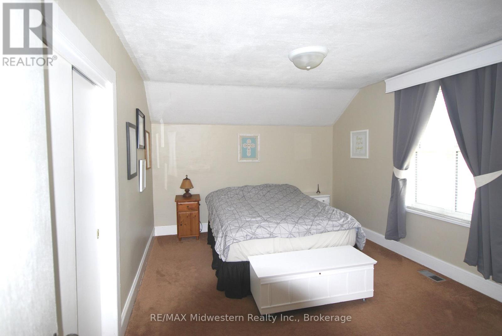 172 ELORA STREET S - 11