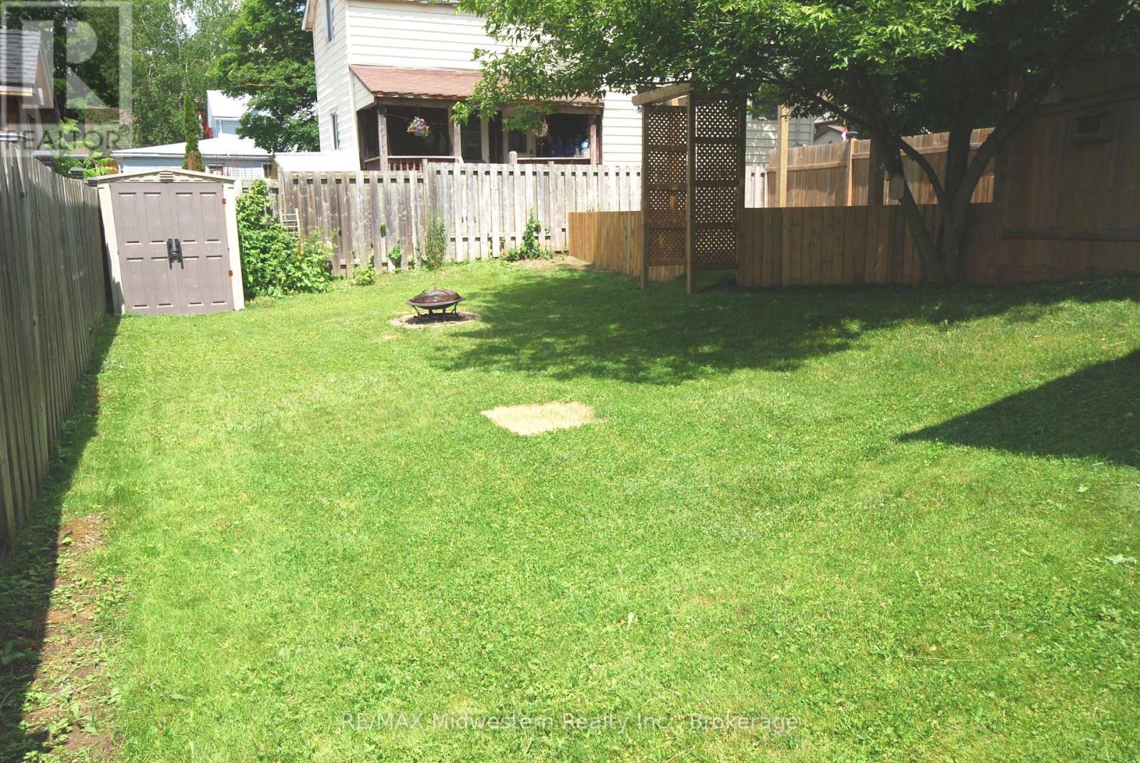 172 ELORA STREET S - 4