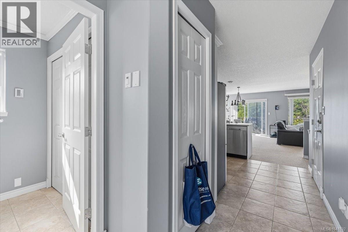4755 Fairbrook Cres - 16