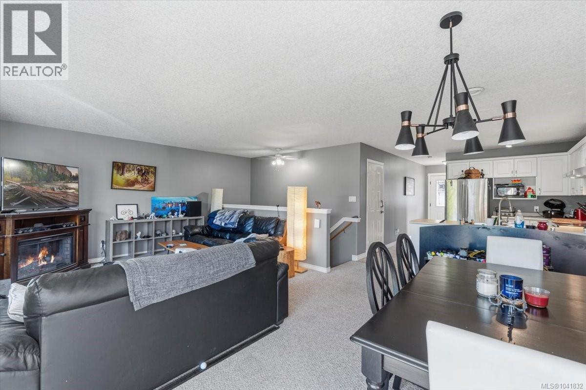 4755 Fairbrook Cres - 6
