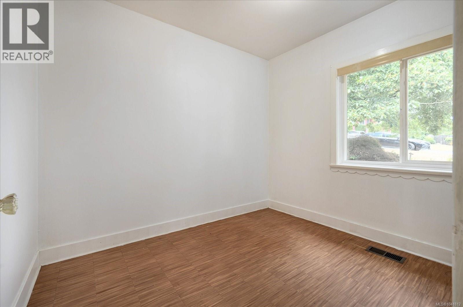 317 Baden Powell St - 16