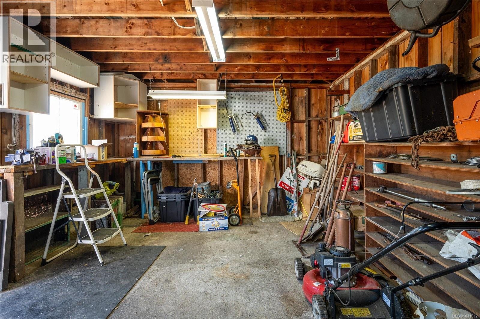 317 Baden Powell St - 32