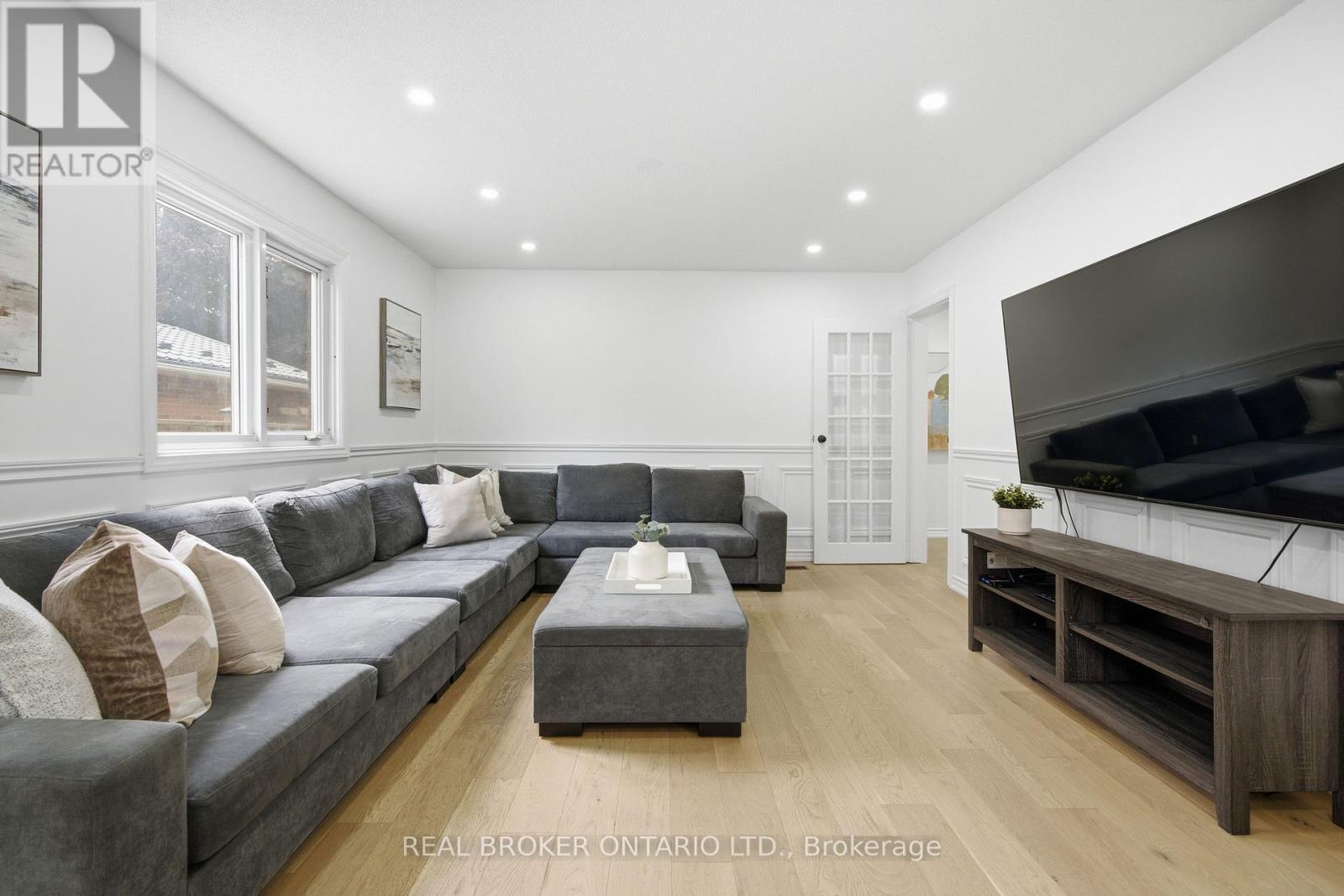 94 ROXANA AVENUE - 17