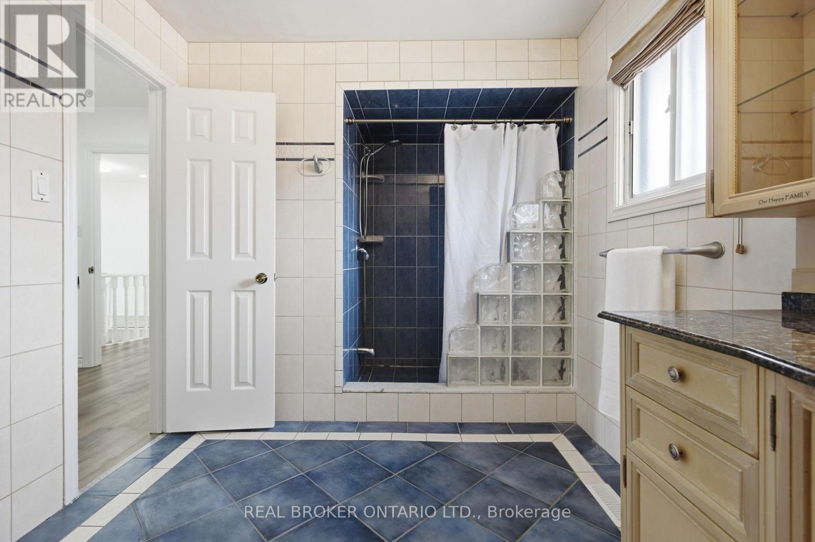 94 ROXANA AVENUE - 24