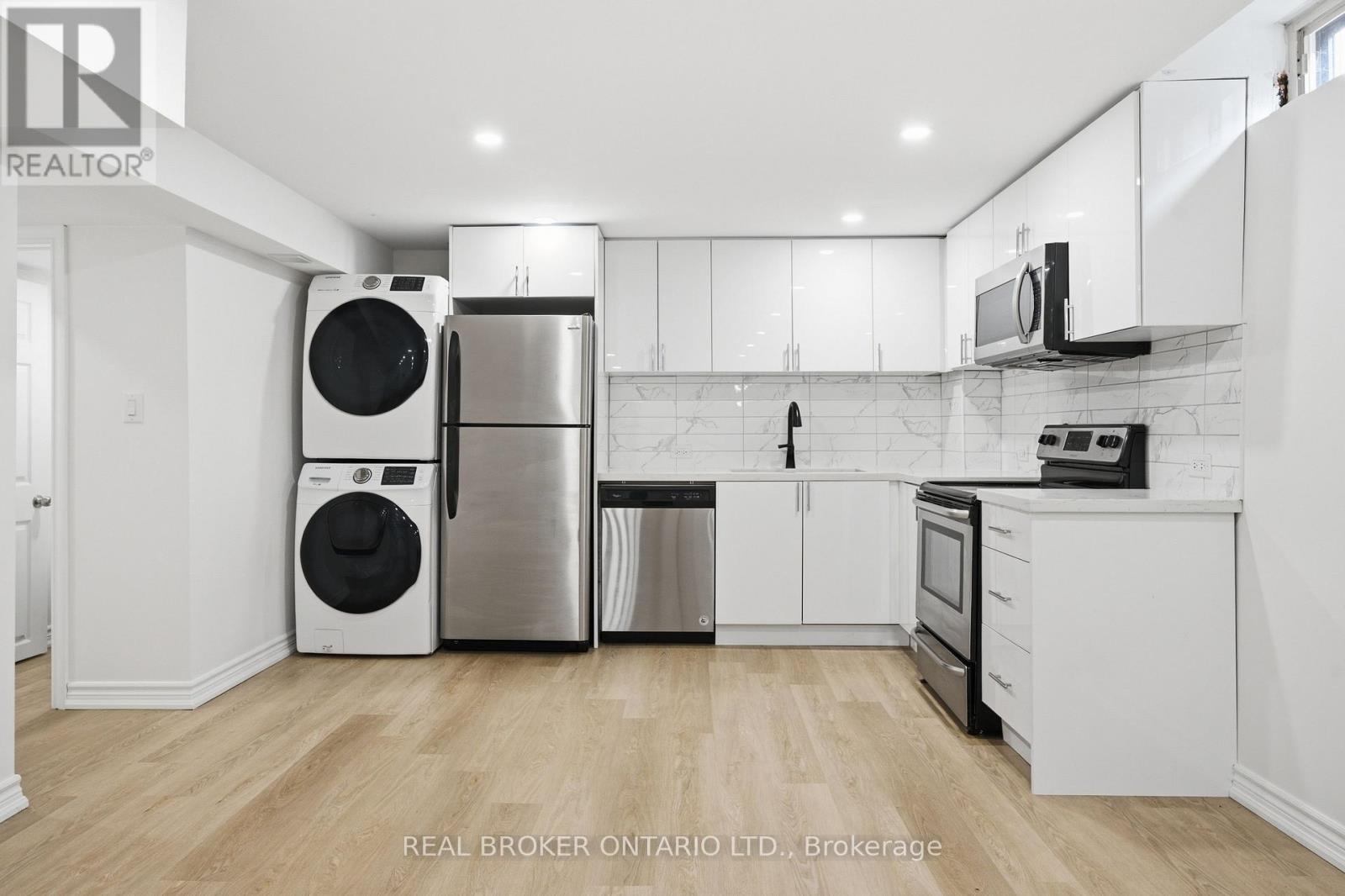 94 ROXANA AVENUE - 36