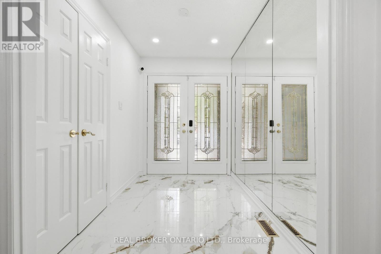 94 ROXANA AVENUE - 4