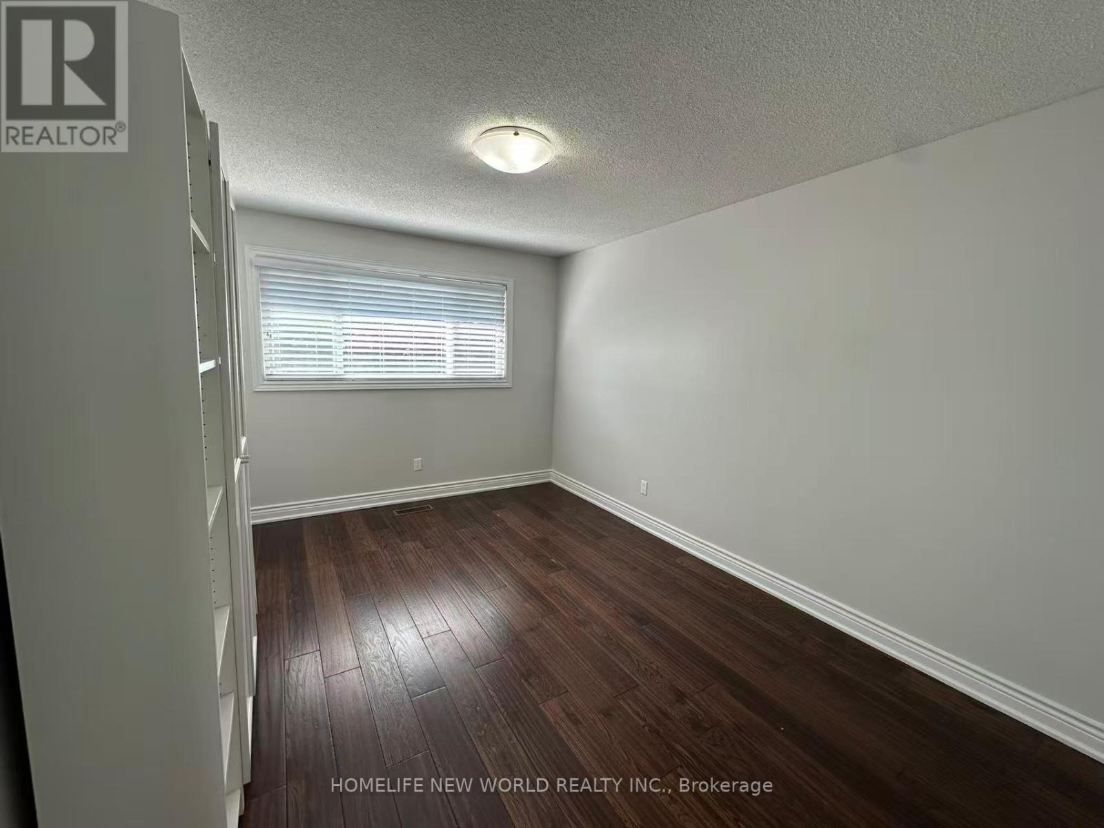 10 EPPING COURT - 11
