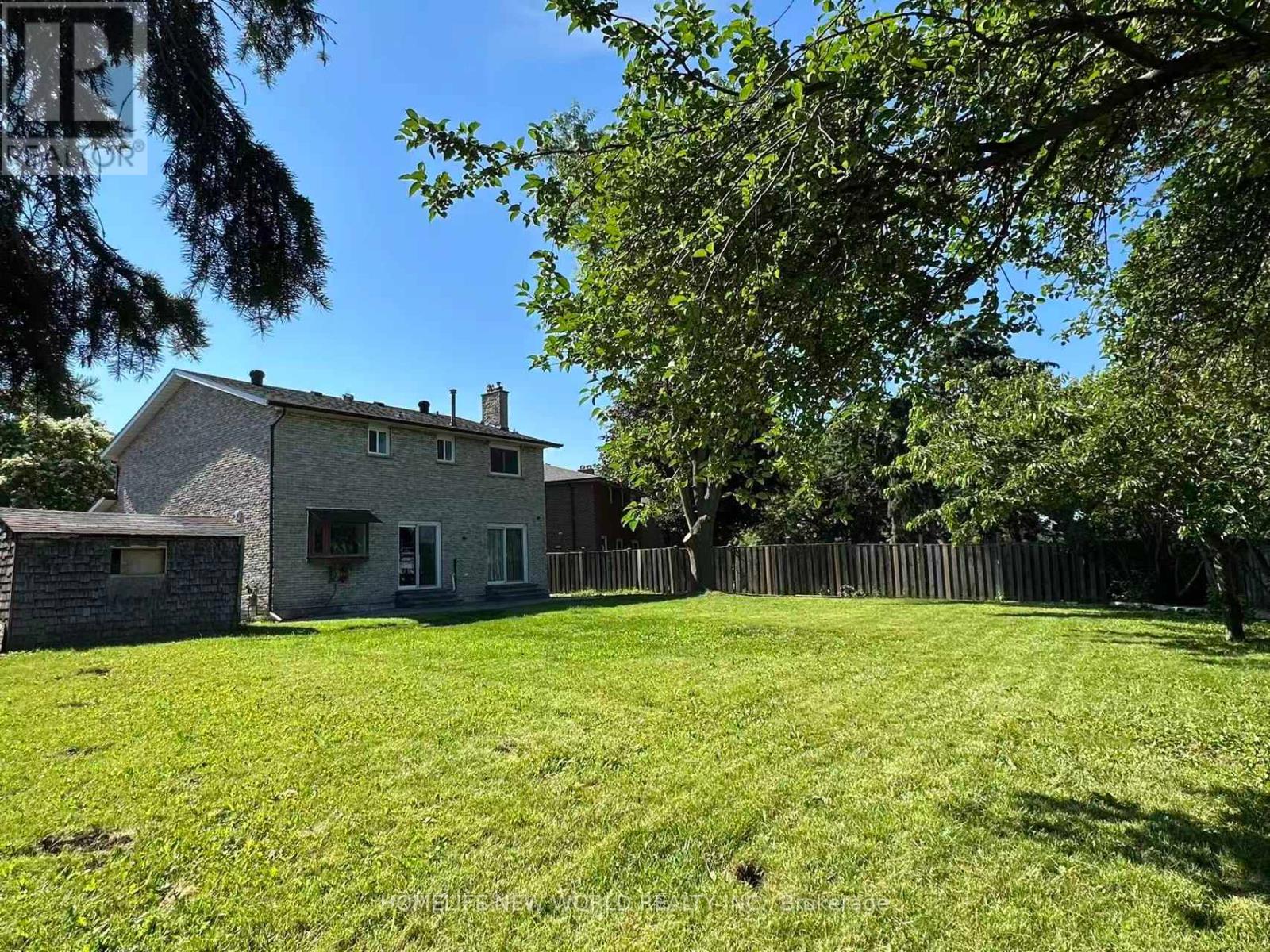 10 EPPING COURT - 18