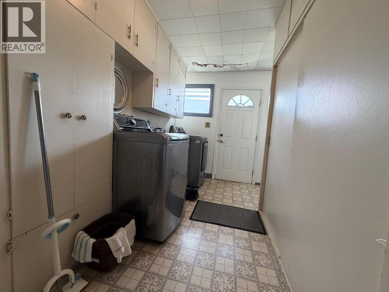 2041 Abbott Street - 32