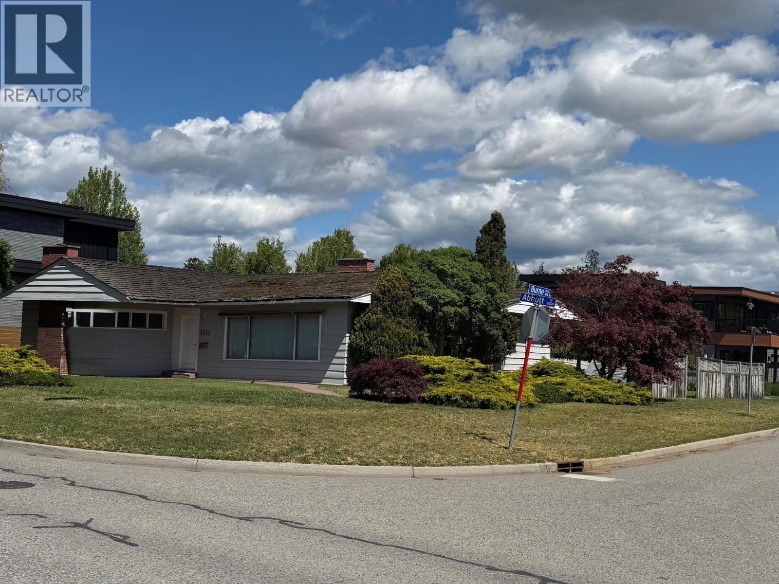 2041 Abbott Street - 12