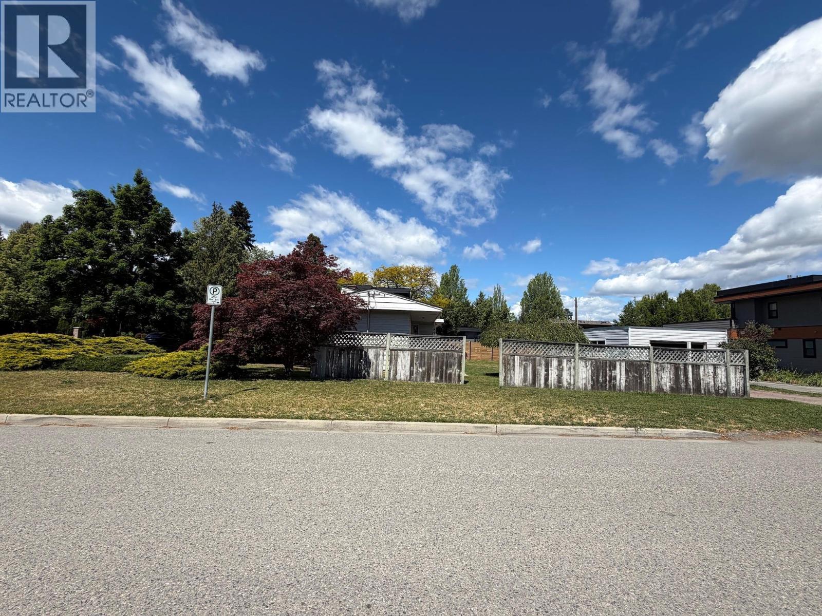 2041 Abbott Street - 10
