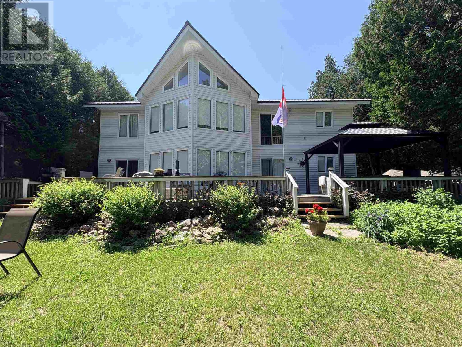 3882 Hamilton DR - 1