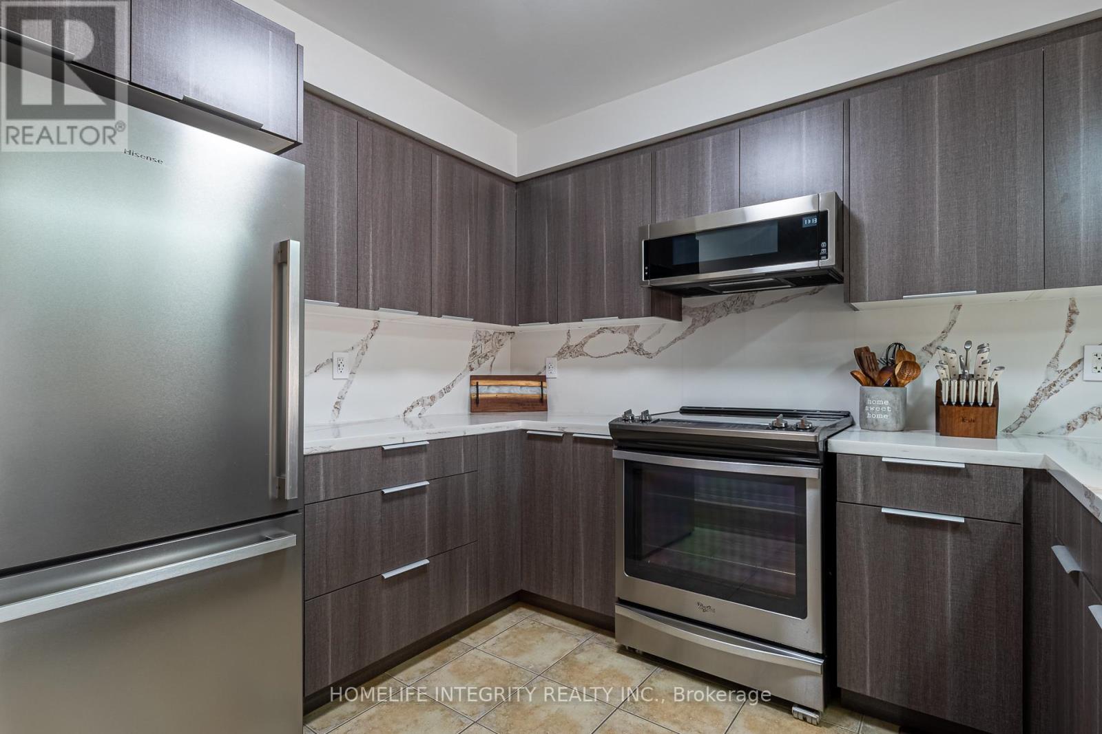 4 SILVERBELL COURT - 10