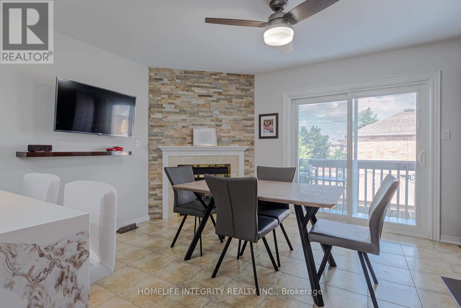 4 SILVERBELL COURT - 11