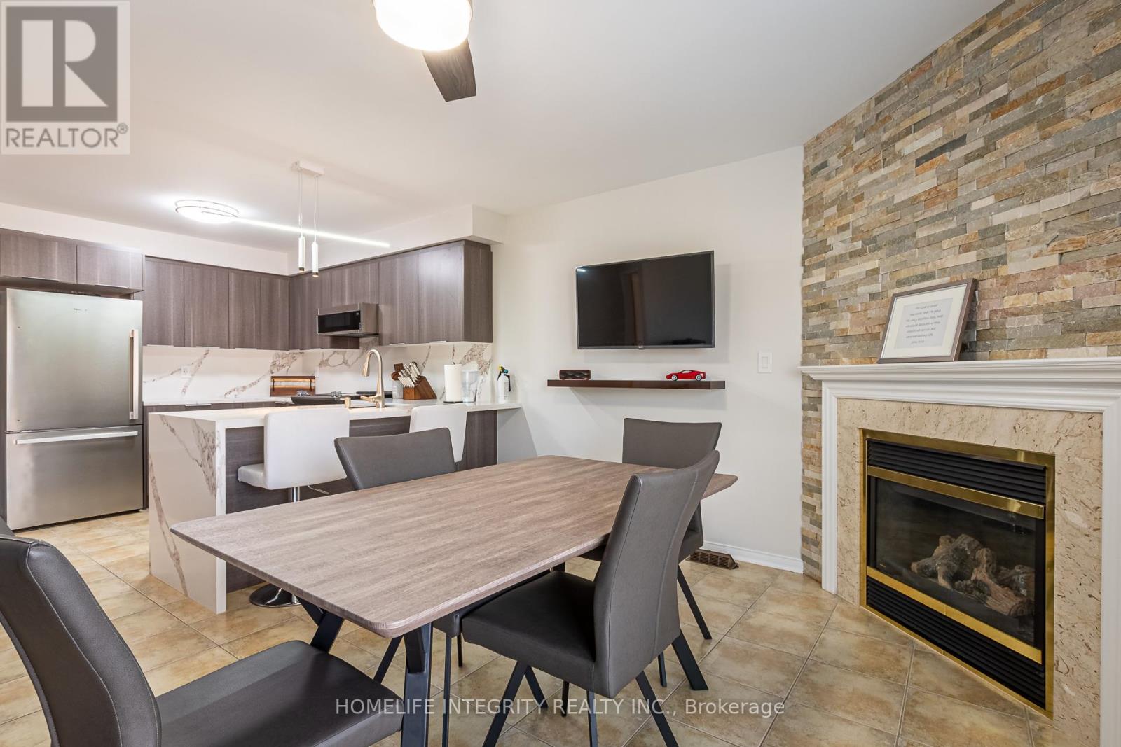 4 SILVERBELL COURT - 12