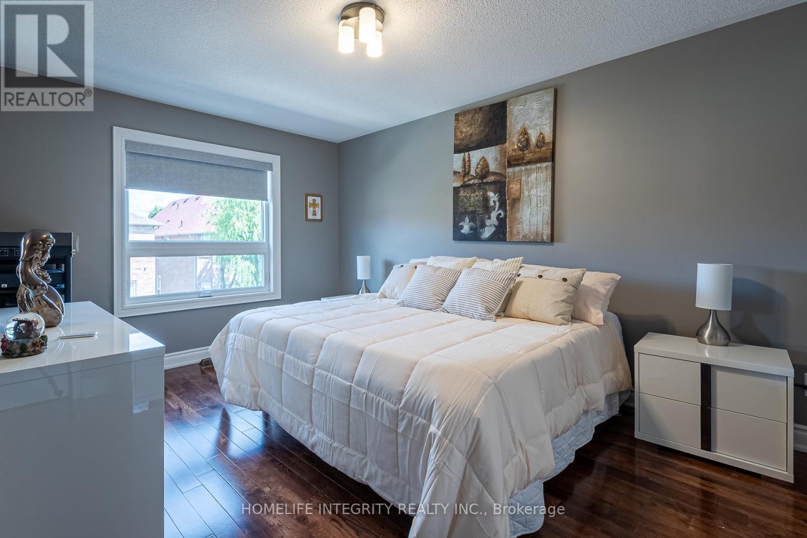 4 SILVERBELL COURT - 14