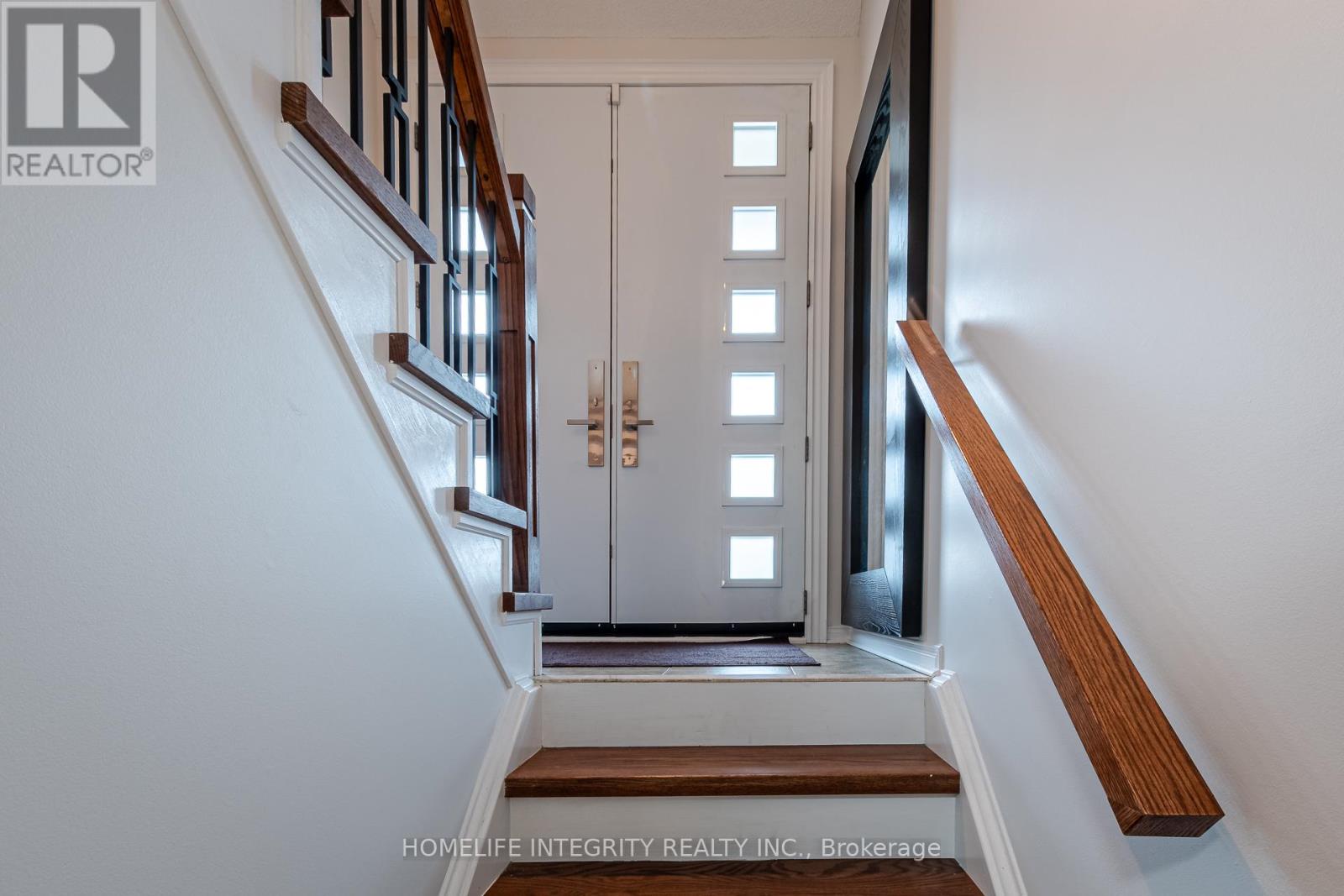 4 SILVERBELL COURT - 20