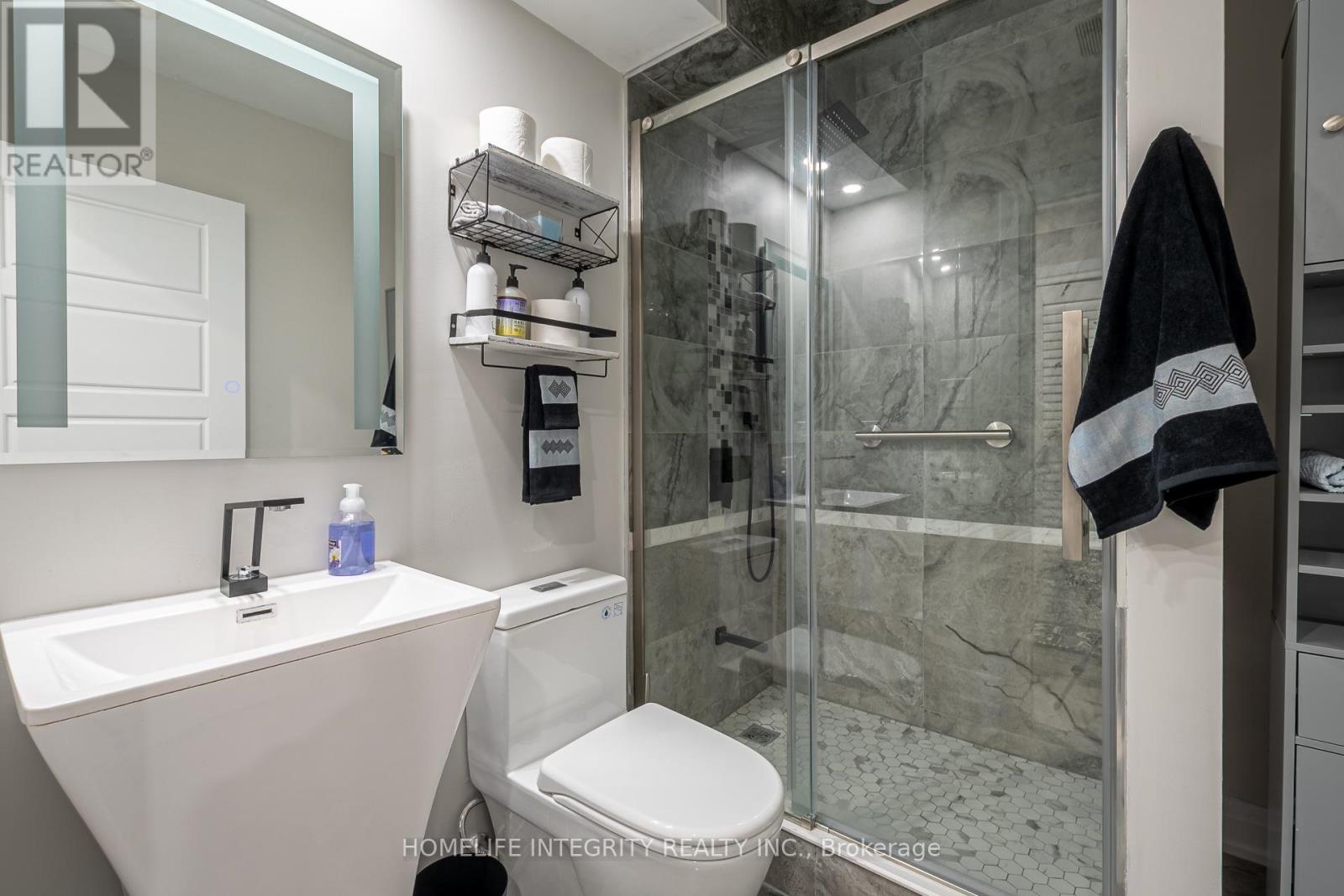 4 SILVERBELL COURT - 26