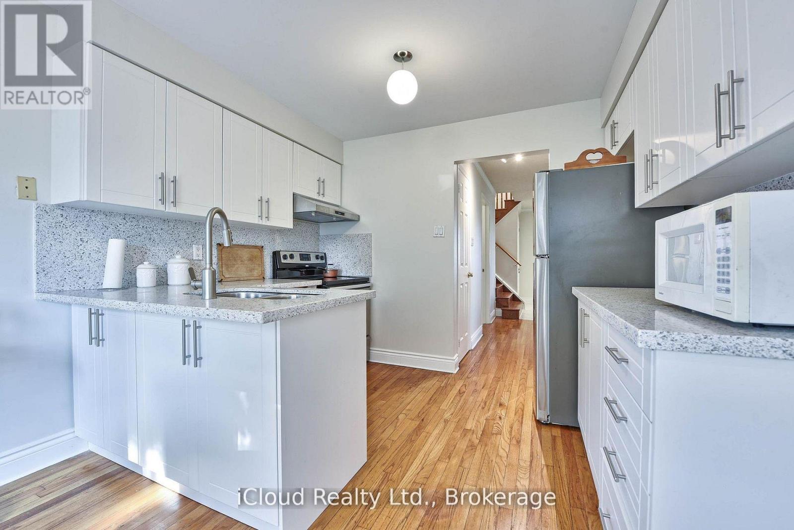 14 TIMBERLANE DRIVE - 17