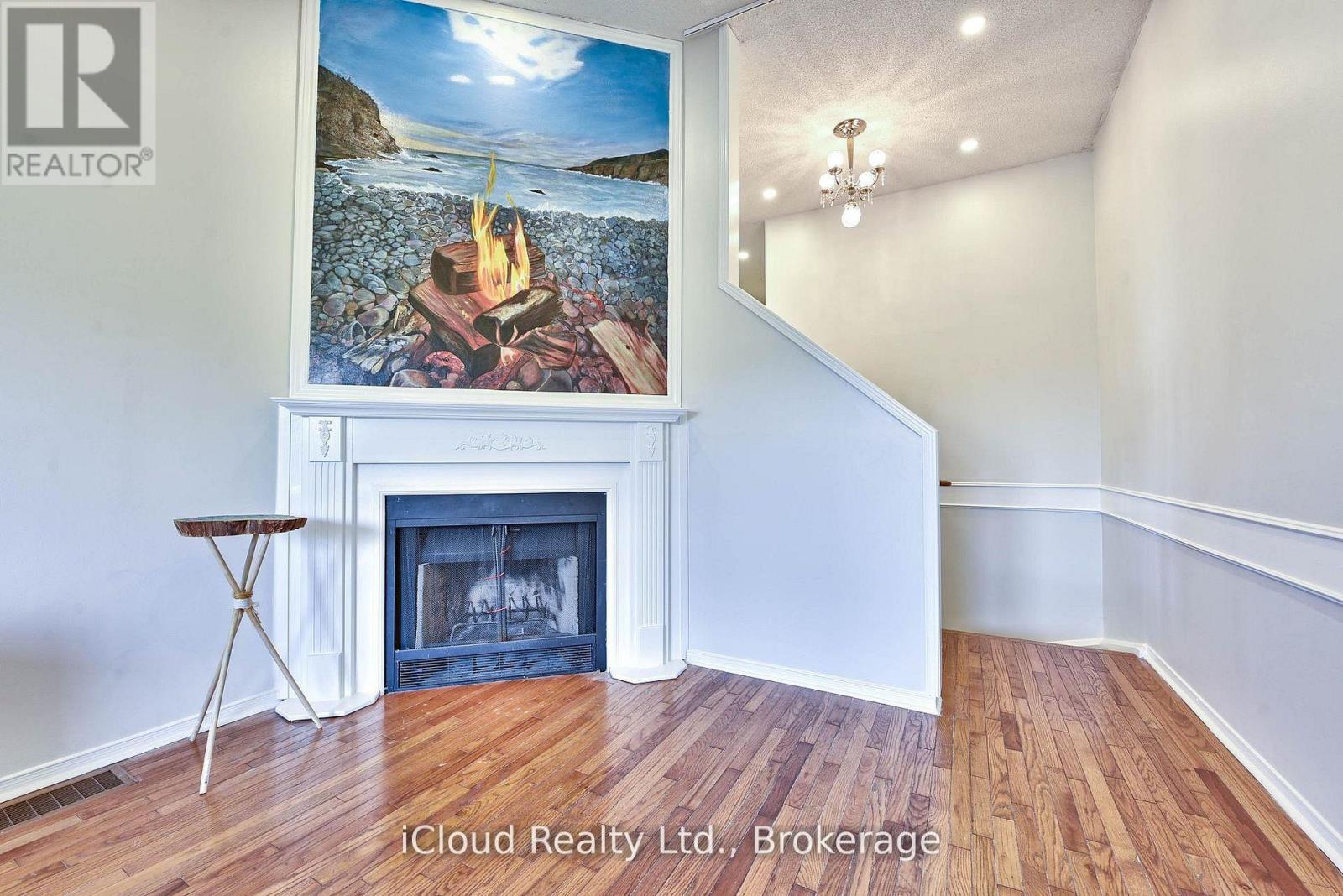 14 TIMBERLANE DRIVE - 8