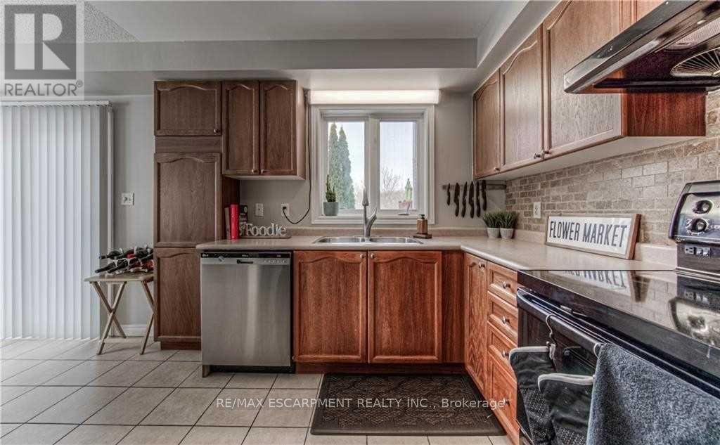 #7 1745 CREEK WAY - 12