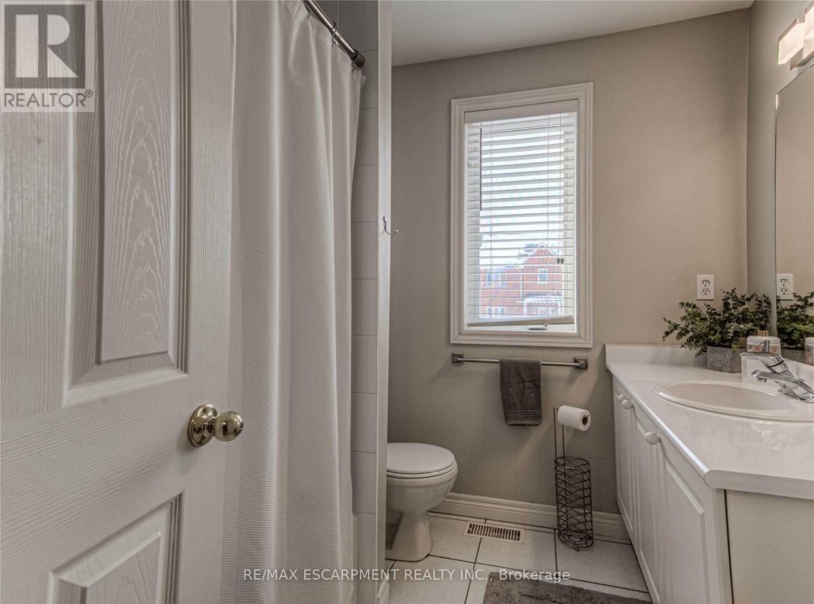#7 1745 CREEK WAY - 22