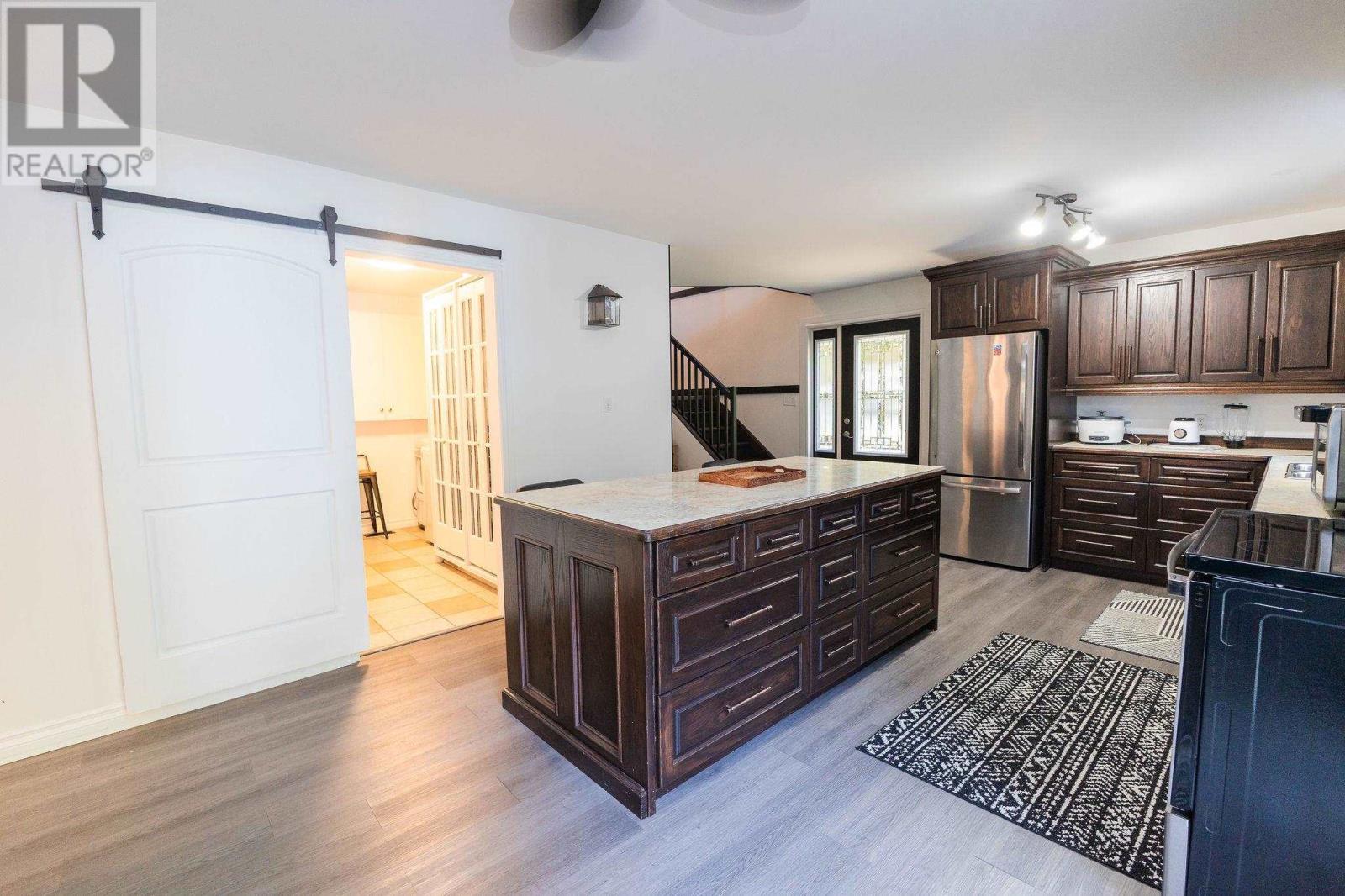 3882 Hamilton DR - 19
