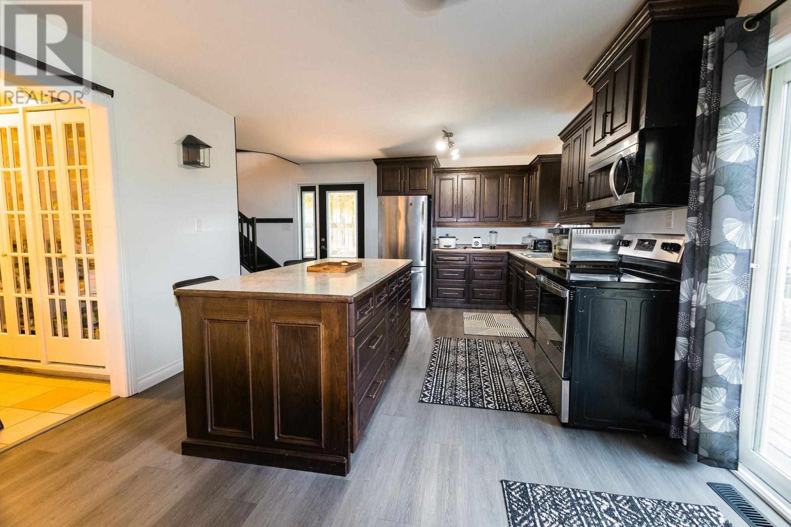 3882 Hamilton DR - 21