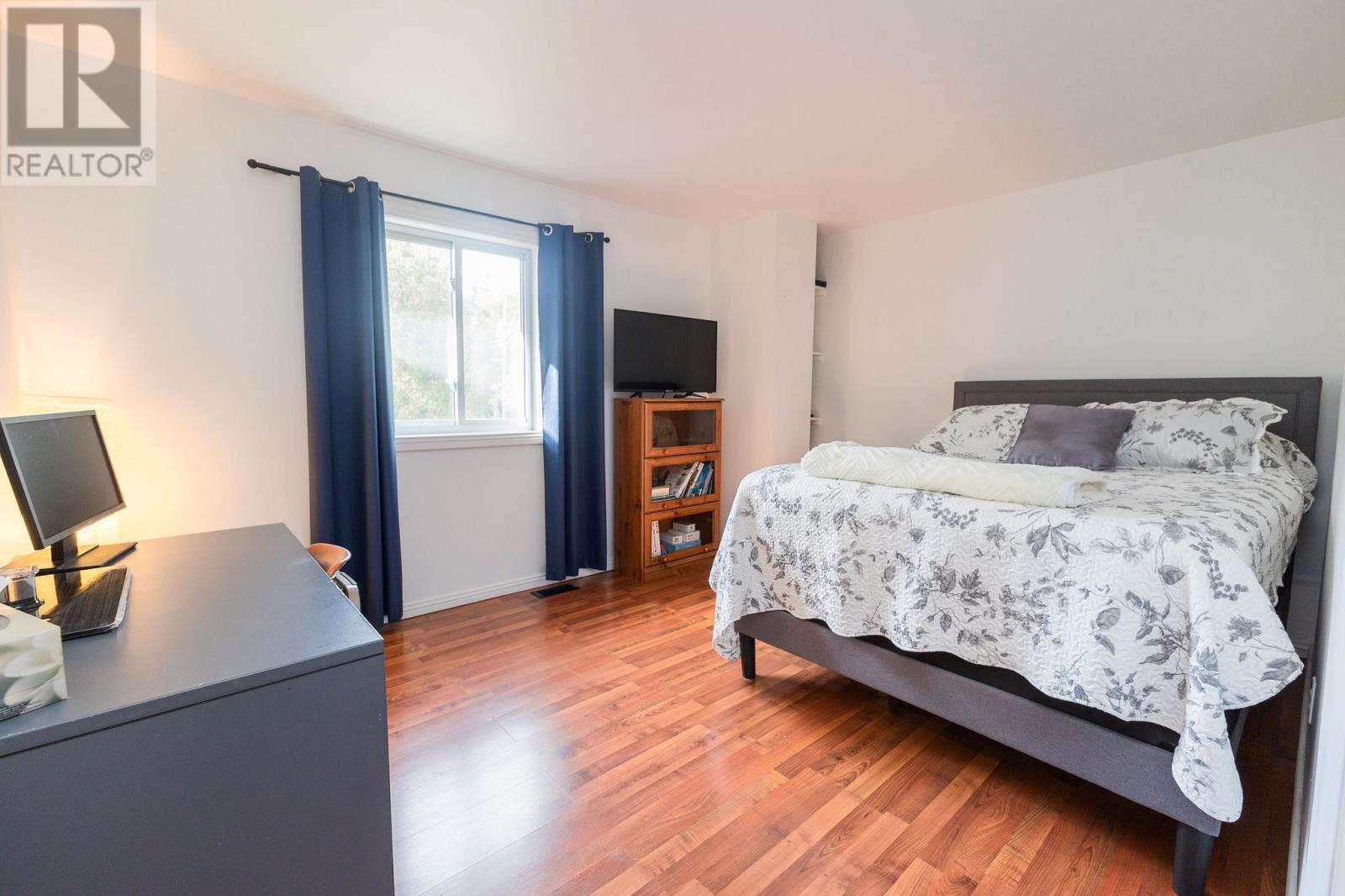 3882 Hamilton DR - 31