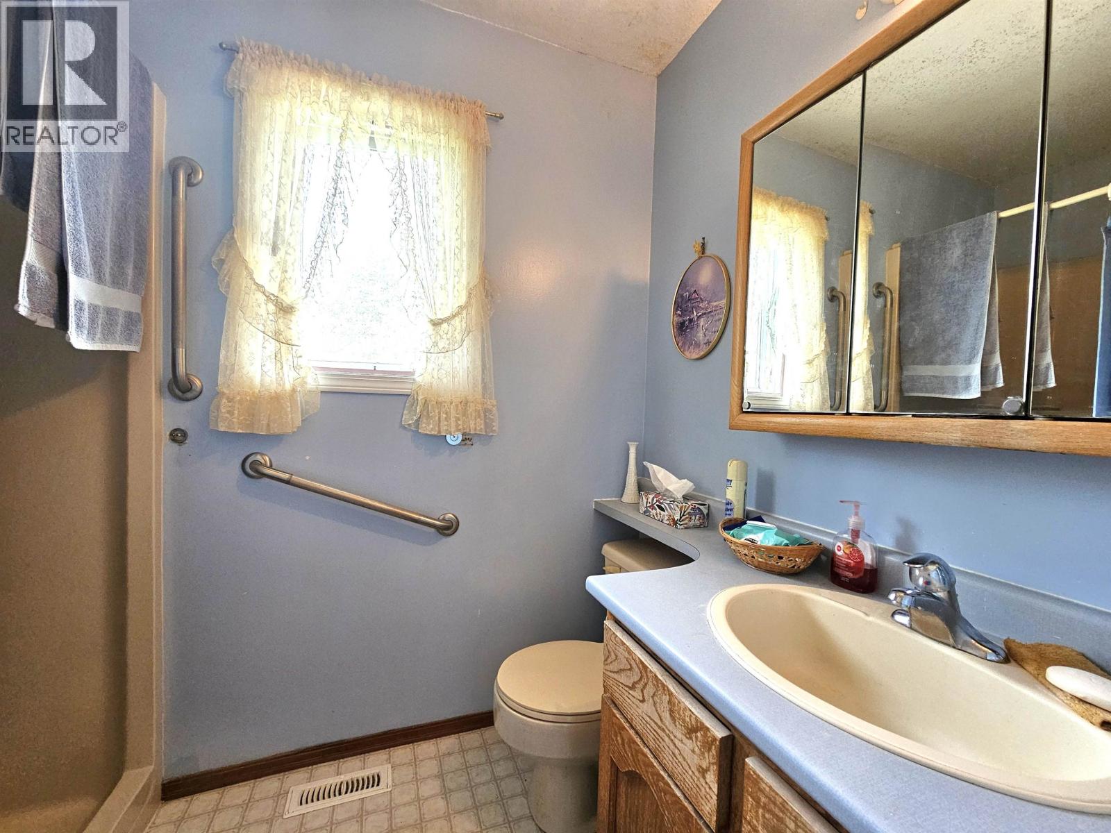 Photo 31 of 40 — 5858 CHIEF LAKE ROAD · Prince George, BC