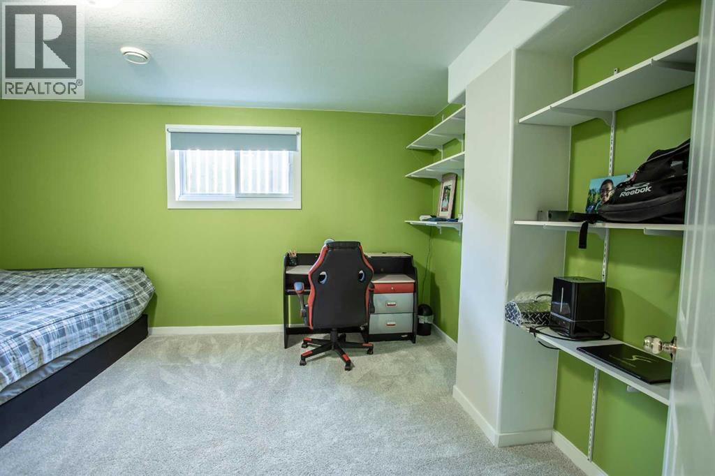 10415 106 Street - 22