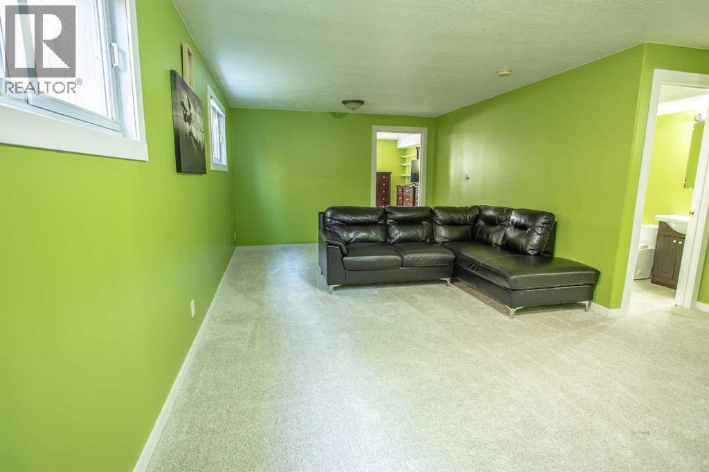 10415 106 Street - 29