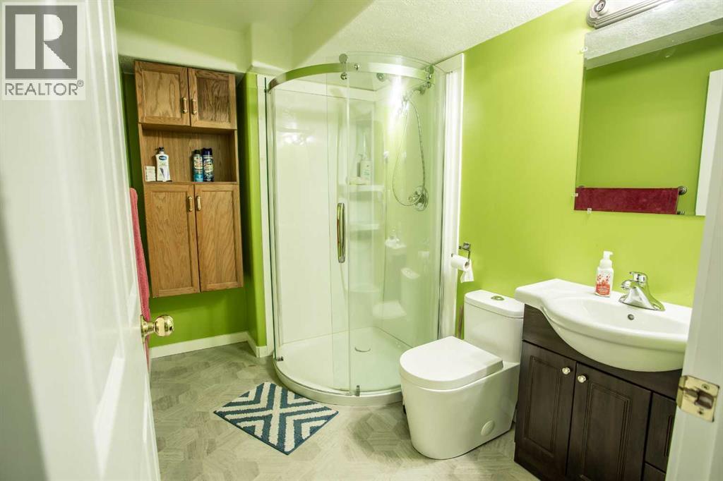 10415 106 Street - 25